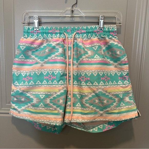 Chubbies Men's The En Fuegos 5.5 Swim Trunks Size Small - Picture 2 of 6